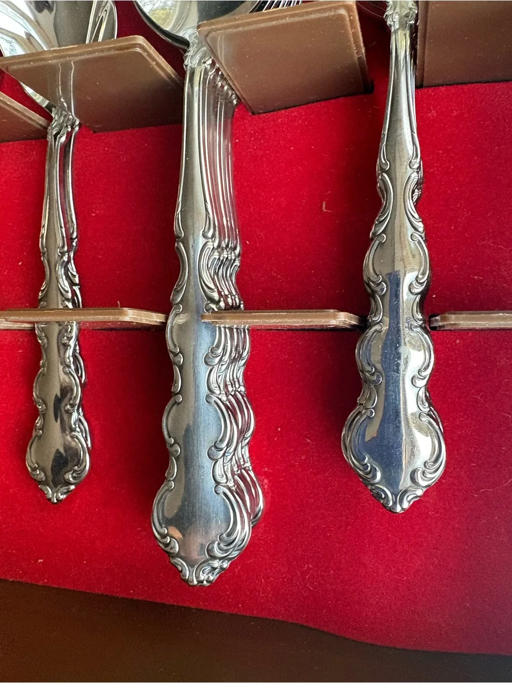 VINTAGE Oneida Pembroke Stainless Flatware Set